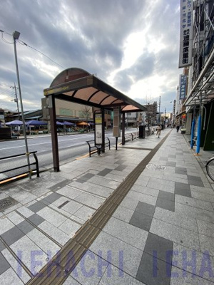 【駐車場】 | 第二長嶋ハイツ | 目の前がバス停留所です！2秒です！