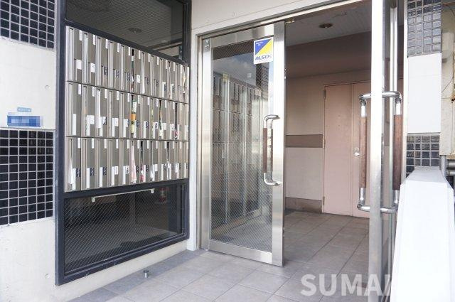 熊本市中央区本荘６丁目の賃貸マンションのエントランス