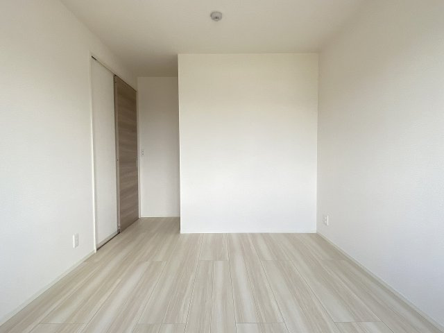 リバーサイドガーデンの洋室