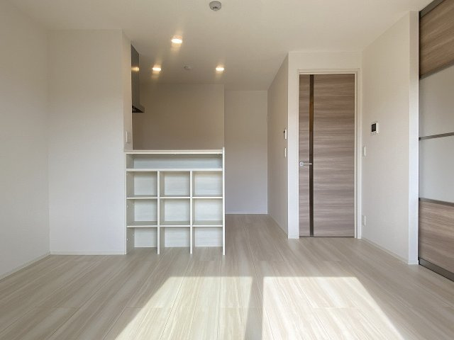 リバーサイドガーデンの居間・リビング