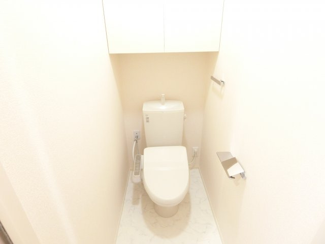 gracia naveのトイレ