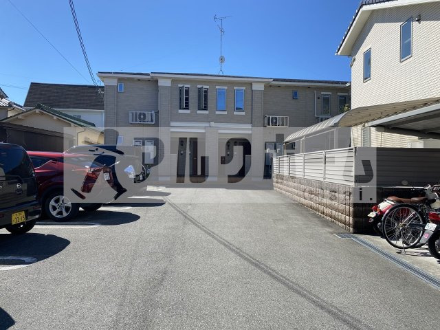 ルミエールの駐車場