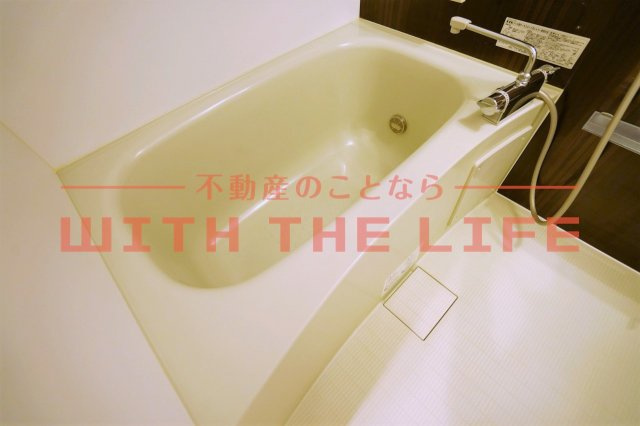 エントラール【キャッシュバック対象物件】の浴室|きれいなお風呂です