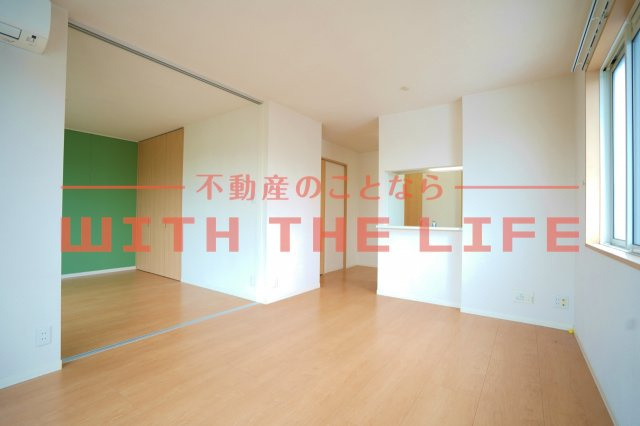 グランメゾン大石【キャッシュバック対象物件】の居間・リビング|ゆったり過ごせるリビングです