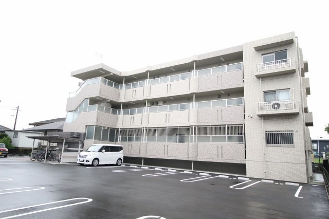 ヴァレンティノの駐車場|駐車場があります