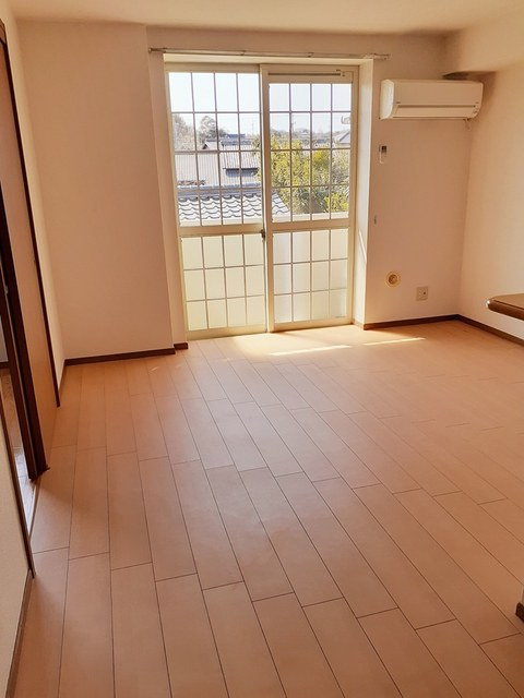 カーサエスタ弐番館の居間・リビング