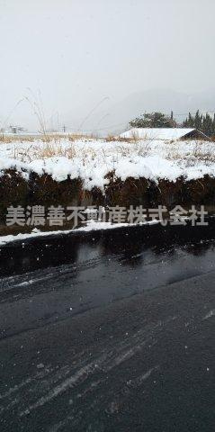 ５７８６３　岐阜市日野北土地の前面道路含む現地写真