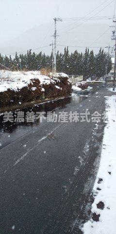 ５７８６３　岐阜市日野北土地の前面道路含む現地写真