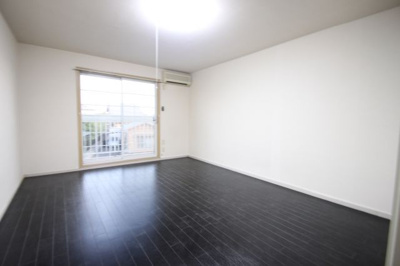 【居間・リビング】 | ソレイユ・ヴィラ富士根