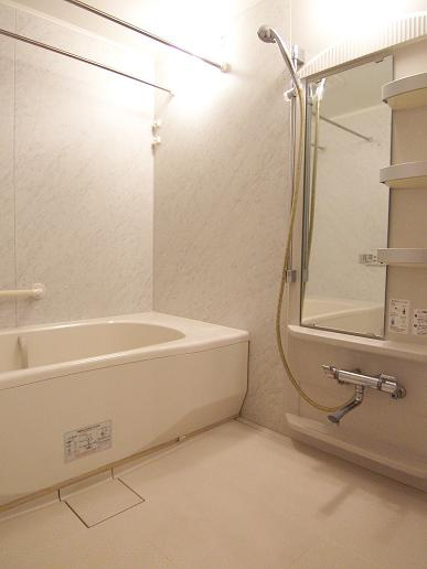 千代田区麹町２丁目の賃貸マンションのその他|風呂