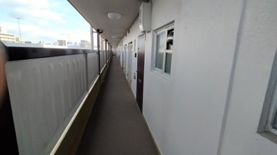 【その他共用部分】 | 旭コーポ A棟 | 玄関前通路です。