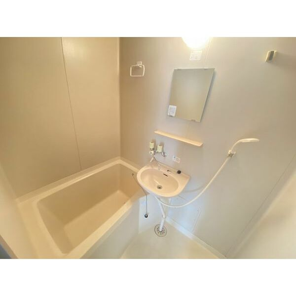 エブリワン西棟の浴室