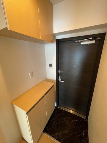 レジデンスシンコーの玄関|玄関にシューズボックスあり