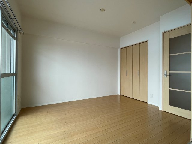 レジデンスシンコーの洋室|洋室6.1帖