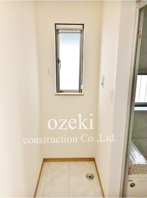 Kolet越谷大袋の洗面所