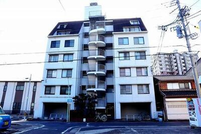 【外観】 | 荘苑正木 | リノベーション済み。
保証付きマンションです。