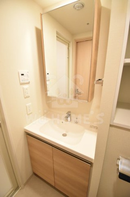 【独立洗面台】 | パークアクシス四ツ橋 | 独立洗面台あり、毎朝おしゃれに忙しい女性の方におすすめです