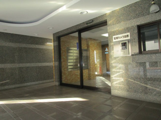 【エントランス】