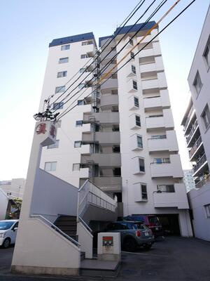 【外観】 | 丸美タウンマンション橘　★仲介手数料無料★　 | リノベーション済み。
保証付きマンションです。