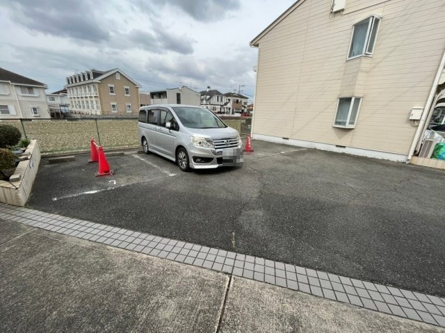 タウンハウス赤羽の駐車場