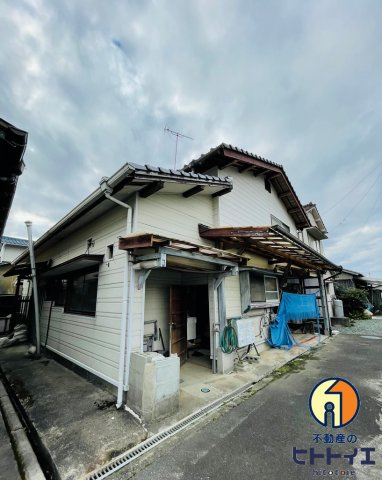 忠見中古住宅の前面道路含む現地写真