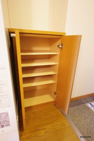 エテルノヨシダ　仲介手数料無料の収納