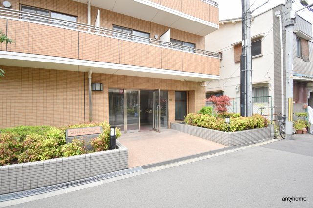 ユニコート　仲介手数料無料のエントランス