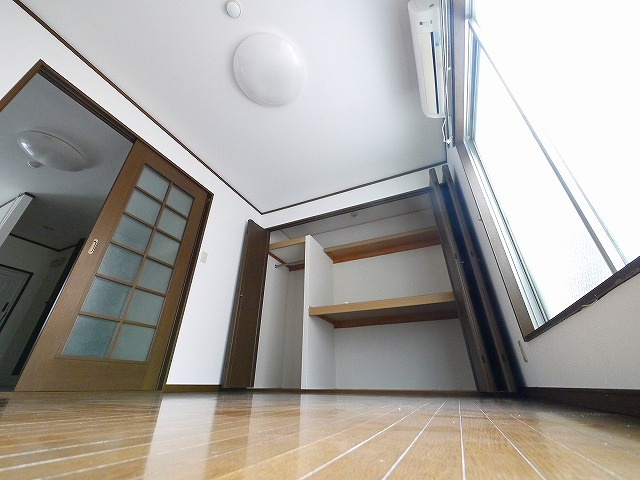 アメニティ新大宮の洋室|スタンダードな洋室です