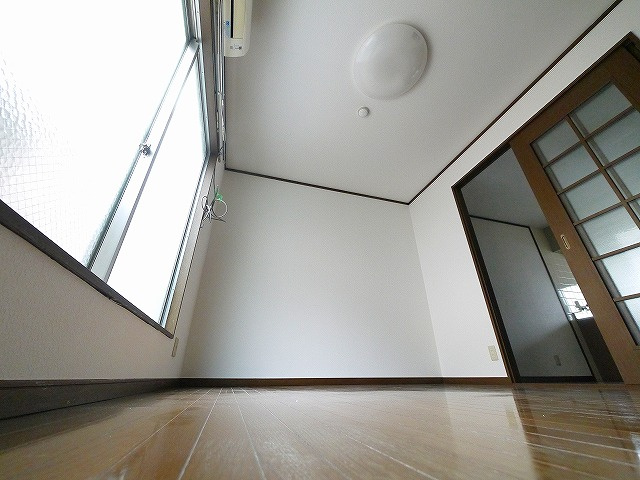 アメニティ新大宮の洋室|使い勝手のいい洋室です