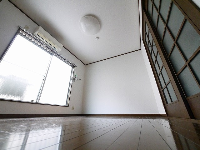 アメニティ新大宮の洋室|使い勝手のいい洋室です
