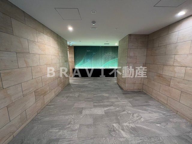 キャトル・ヴァレ　BRAVI不動産のロビー|【キャトル・ヴァレ】建物の内部です