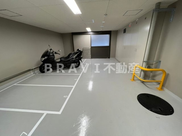 キャトル・ヴァレ　BRAVI不動産のその他共用部分|【キャトル・ヴァレ】バイク置場
