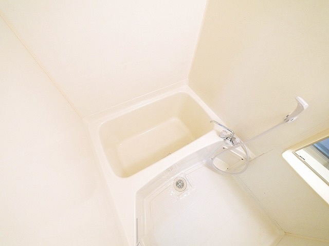 ブランドール土谷Ⅱの浴室|コンパクトで使いやすいお風呂です