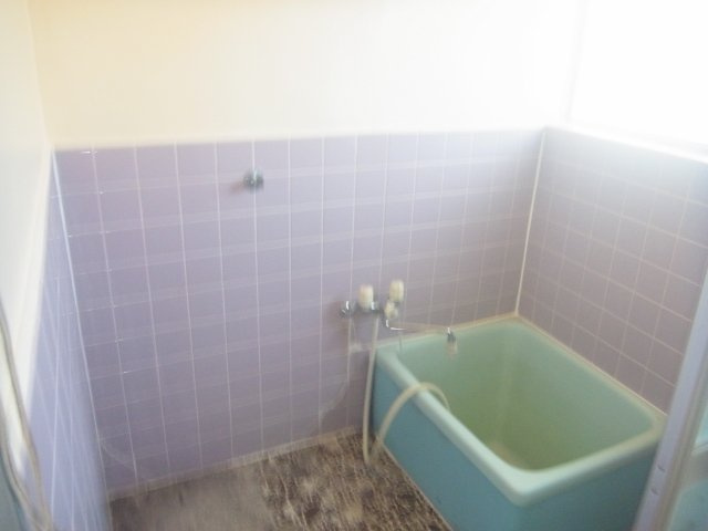 南台ハイツの浴室