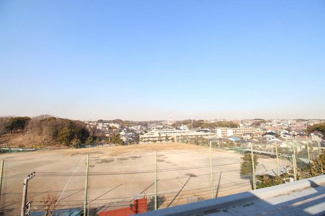 【展望】 | 街並みを見下ろせる最上階からの開放的な眺望です♪