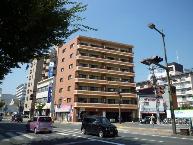 熊本市中央区九品寺１丁目の賃貸マンションの外観