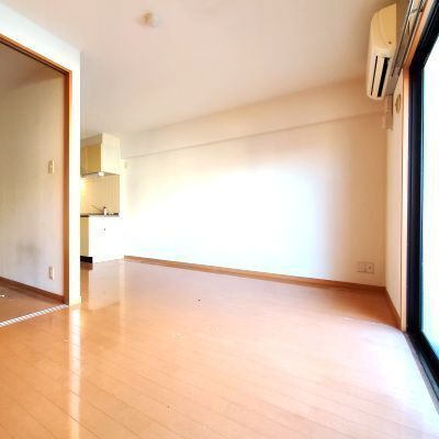 熊本市中央区九品寺１丁目の賃貸マンションの居間・リビング