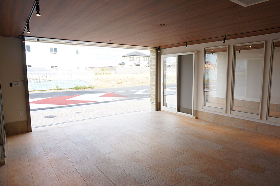 【ガレージハウス】木更津 THE Resortの駐車場