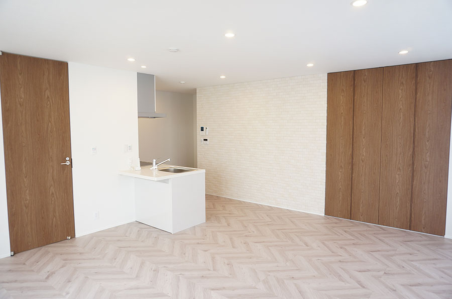 【ガレージハウス】木更津 THE Resortの居間・リビング