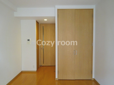 【収納】 | パークフラッツ江坂 | トールサイズのクローゼット収納有ります。（現況と異なる場合は、現況を優先します。）