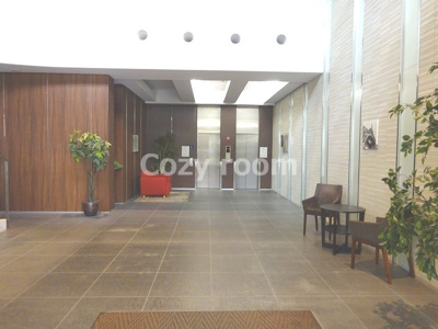 【ロビー】 | パークフラッツ江坂 | ゆとりのあるロビーです