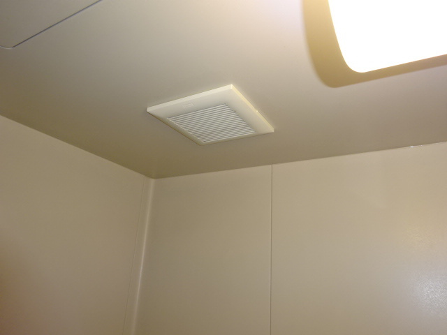 コーポアリメントの浴室|浴室換気扇