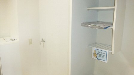 サンイング西船のキッチン|キッチン上部に棚あります