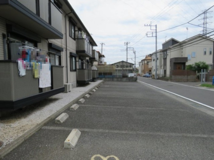 グランシャリオの駐車場