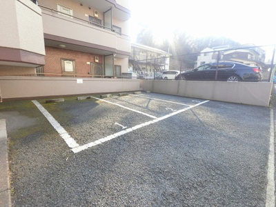 【駐車場】 | セザール梶ヶ谷 | 平置き駐車場です。