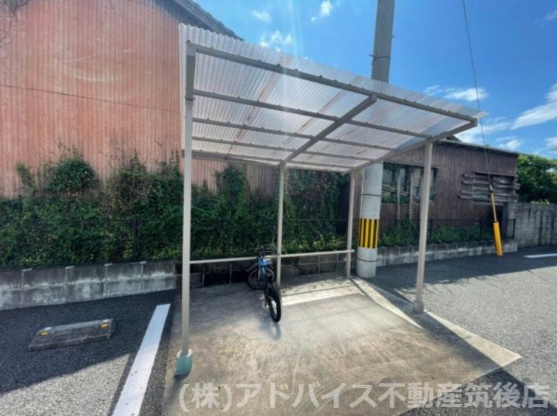 八女郡広川町大字一條のアパートの駐車場