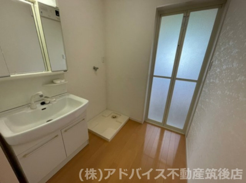 八女郡広川町大字一條のアパートの洗面所
