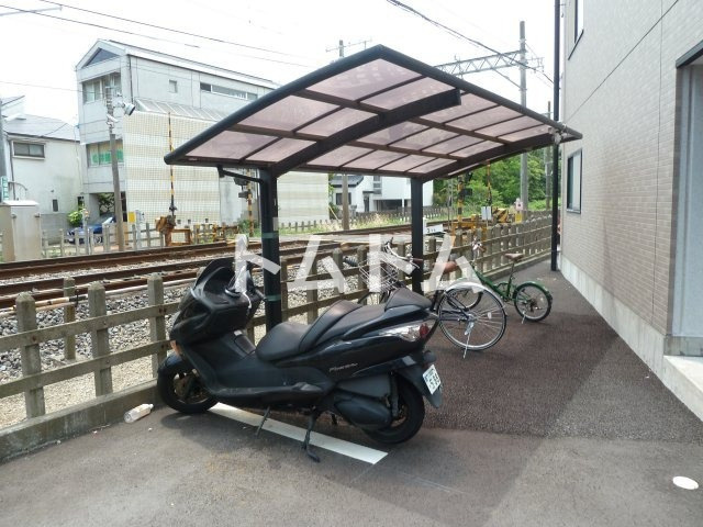 サンライズ津田沼Ⅱのその他共用部分|建物横の駐輪場