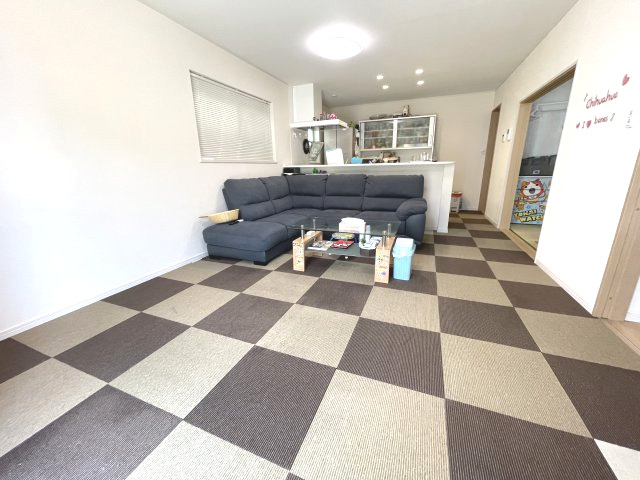 【居間・リビング】 | 東広島市西条町寺家　中古戸建て