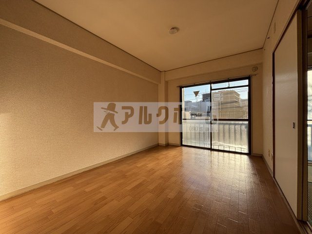 コーポ西村の居間・リビング